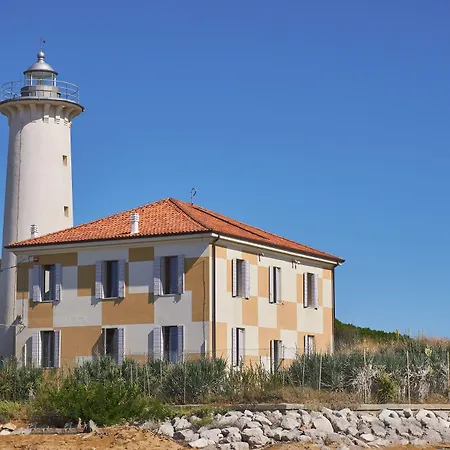 아파트 Essential Near The