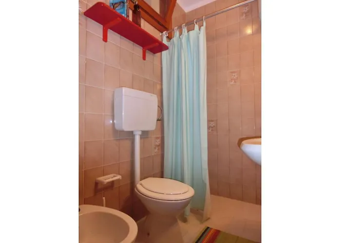 Essential Near The Apartmán *